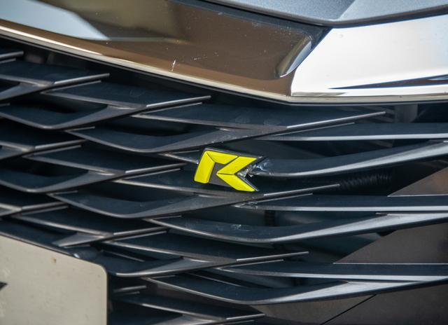 荣威i6|顶配仅13万,但是却很高端,全车双层隔音玻璃,太赚了