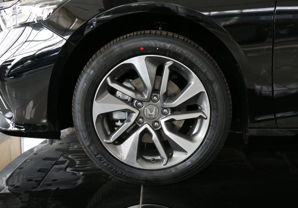 「本田雅阁」本田雅阁的“孪生兄弟”，外观很相似，1.5T+194马力，18.28万起