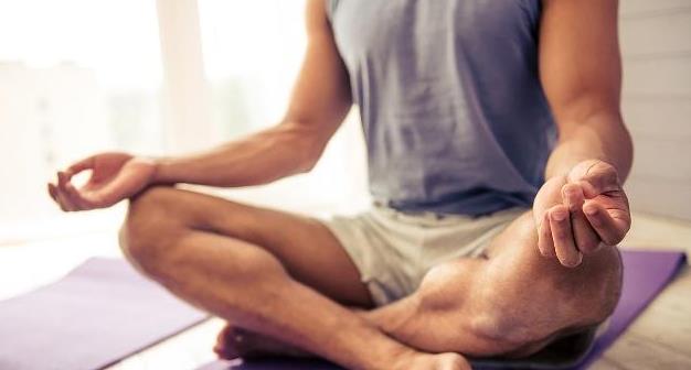 疾病|男人晨起“第一泡尿”，若没有3个异常，偷着乐吧，肾脏很强壮！