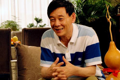 娱乐圈|他是国家一级演员，玩金条长大，住上亿四合院，今儿子是他的骄傲