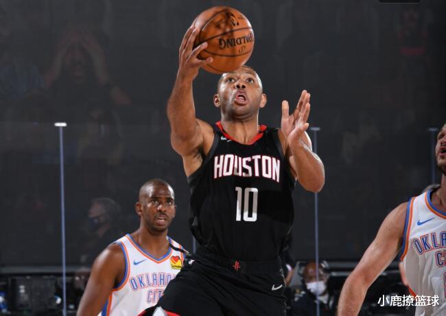 火箭队|77+20+13三分！火箭5小锤爆保罗，哈登12中2疯狂打铁，威少大爆发