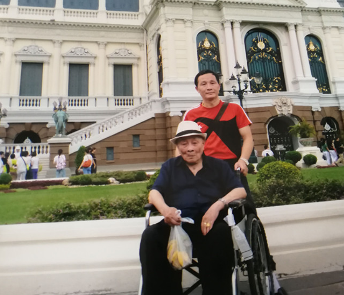  \我花10万养老钱旅游，哪错了\，儿子一句话，7旬老人沉思了