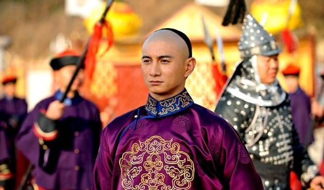 【雍正】同样是兄弟,为何雍正上位能善待二哥,却不放过囚禁十四年的大哥