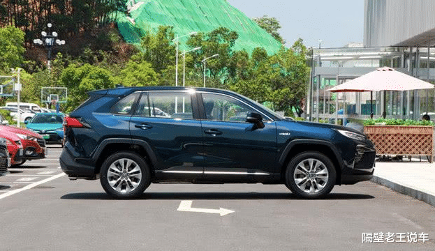 广汽集团▲丰田又一“耐用王”,20年开不坏,比CRV漂亮10倍,满油1100km