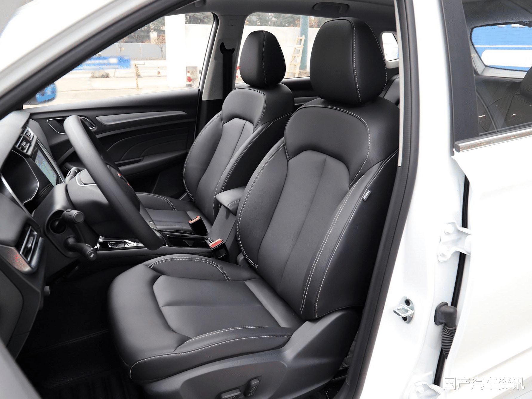 宝骏510|国产最亲民的小型suv，比宝骏510霸气，配置丰富，售6.78万