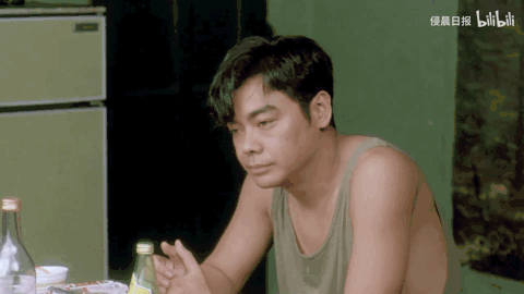 刘青云|艳压蔡少芬，却下嫁穷小子，终生不孕：她的爱情，宛如童话