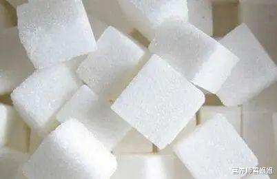 疾病：46-55岁，养寿黄金期，坚持少2白，做到3不贪，谨记4字诀