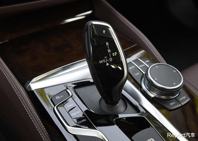 宝马5系|新款宝马5系上市在即！现款裸车直降8万，35万就提车，E级买早了