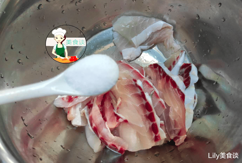 鱼片|三伏天多吃蒸菜，这菜蒸一蒸，3分钟上桌，低脂营养高，清爽解暑