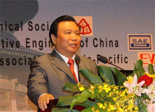 美国▲中国富豪给美国捐款7000万,称中国没钱不是他的错,结果惩罚来了