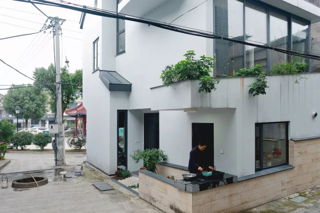 今年过年，如何让父母实现住房自由？三个年轻人用极低成本做到了