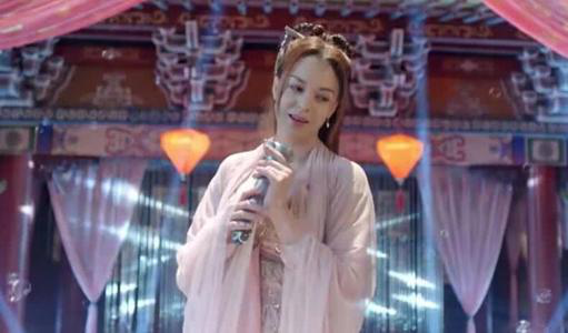 榕榕|从绝世美人到最丑女主，33岁的张榕榕，到底经历了什么？