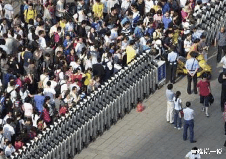 「」当年高考拒绝答题,写8000字文章诉苦抱怨的蒋多多,如今过得怎么样?