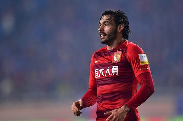 【国足】好消息！国足最强攻击阵容将诞生，高拉特入队时间曝光，李铁笑了