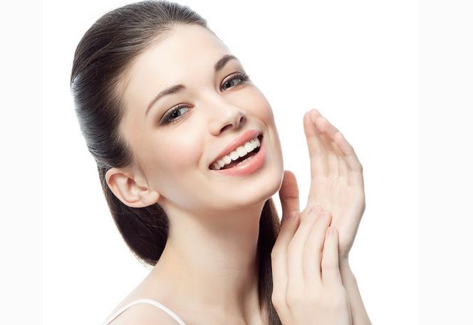 护肤■黄黑皮女孩自救经验来了，简单几招养出牛奶肌，告别皮肤暗沉毛孔粗大