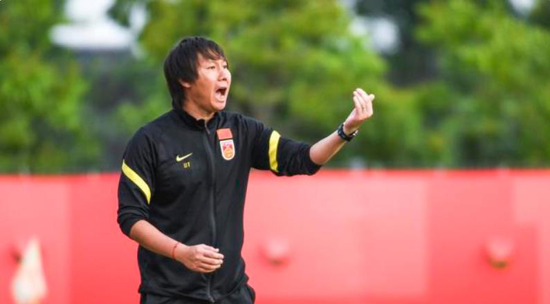 『国足』恭喜李铁！FIFA携手亚足联送双重大礼，国足冲击2022世界杯获利好