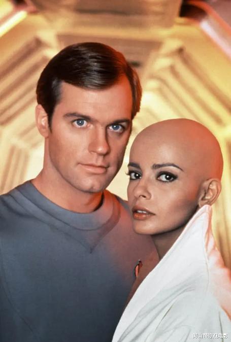 五菱宏光|当电影明星们站在麦克风前 勇闯乐坛的好莱坞巨星(二)