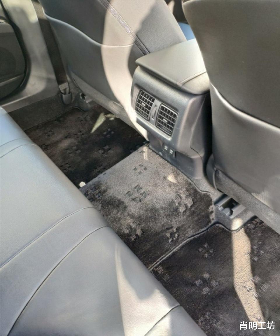 「丰田凯美瑞」凯美瑞和帕萨特差距有大多，修车师傅：开五年之后差距显而易见