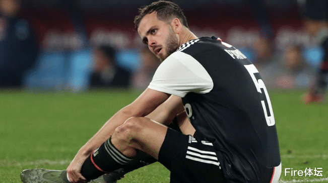 「巴塞罗那」令人绝望！巴萨潜在迷之转会恐中伤梅西，赔本式交易还想拿欧冠？