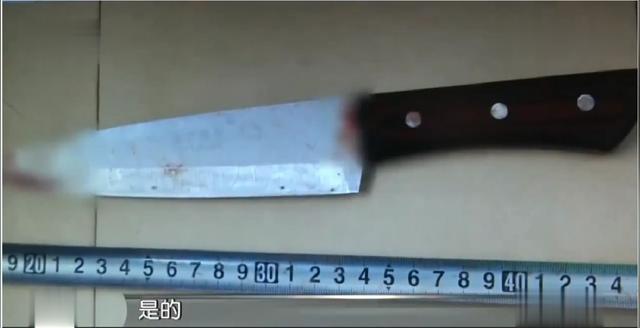 [民警]痴情男要求已婚女离婚，遭拒绝后挥刀捅死女子，男子：她一直拖着我