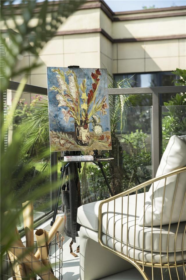 |他家仅有115㎡，坚持现代轻奢风，却深深吸引人，太典雅了