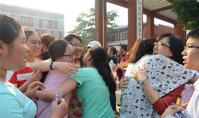 中考@为什么学生平时成绩很好,却在高考中考不好,一般是这3种原因