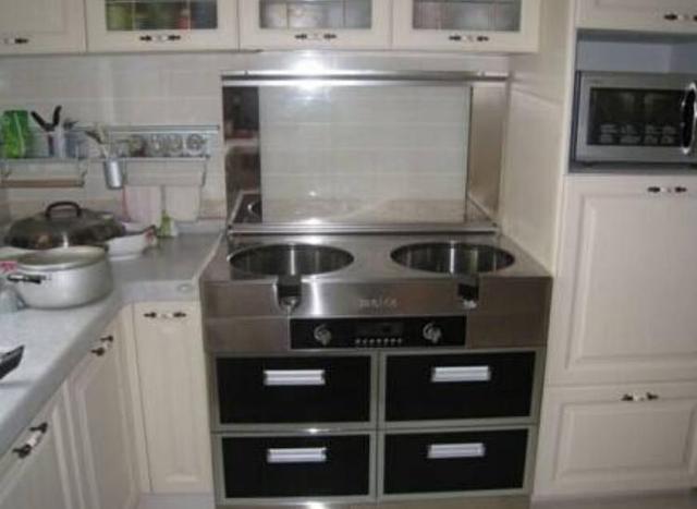 『』不管灶台有多大,有3样东西不能放,真的不是迷信,别不当回事