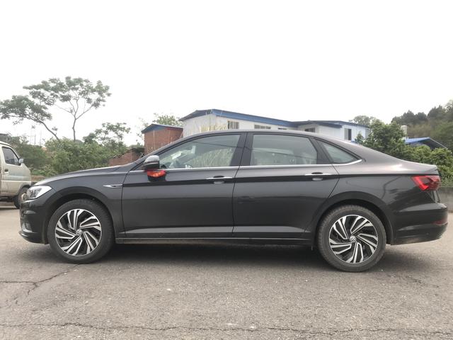 『SUV』4月底喜提新款速腾，1.4T豪华型裸车14.59万，谈谈用车感受