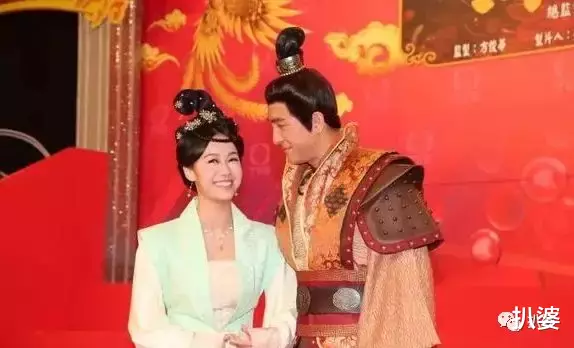 胡定欣|笑死,他咋总被安排和前女友演情侣?