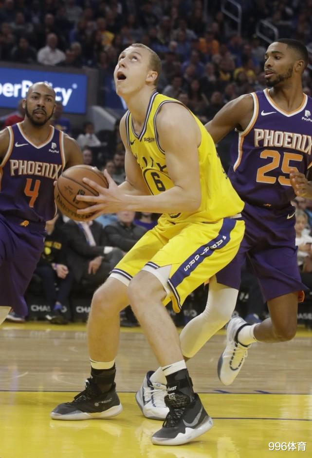 勇士队|输90分，勇士连遭4打击：2内线受伤，亿元先生实力被看清