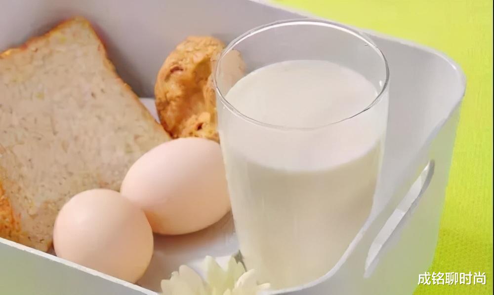 燃脂|从100斤减到90斤，减肥后体重轻了，腰腿却很粗怎么办？