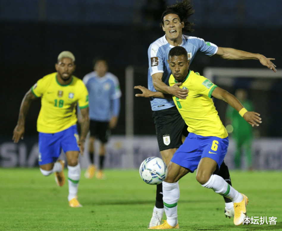 乌拉圭队|0-2！世界第7轰然倒下，12分钟丢2球+输球输人，延续19年尴尬纪录