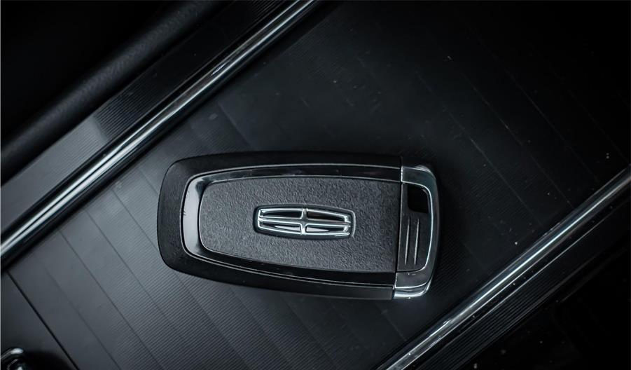 [林肯]真正低调的“静谧王”，配双层隔音墙，高速从未飘，开它比Q5舒服