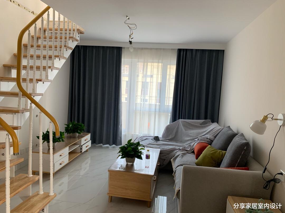 |复式楼的小家终于完工，效果还不错，楼梯这样设计真心喜欢，羡慕
