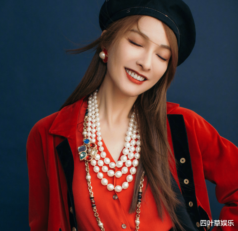 吴昕|吴昕微博晒短发造型，沈梦辰依偎在她怀中，也太像李维嘉了