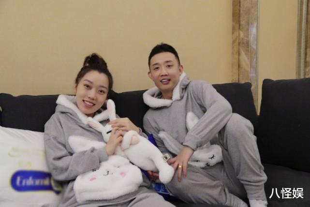 gai|GAI周延与老婆穿兔子情侣睡衣录综艺，全程深情对视，甜炸屏