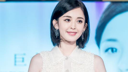 「新疆维吾尔自治区」新疆三美:一个无戏可拍,一个忍气吞声,一个被骂滚出娱乐圈