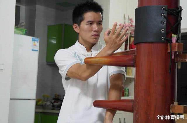 「马保国」马保国30秒4次被KO，余昌华怒斥搏击网红：有啥资格欢呼雀跃和豪横