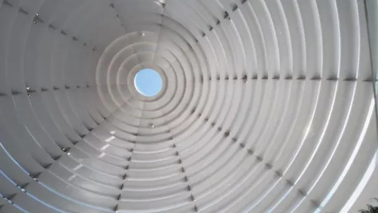 微距镜头|苹果全球第一家水上店铺亮相，设计感十足！