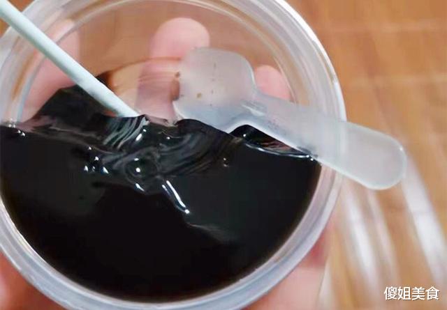 月饼|网友评出“最难吃”的5种零食，全部吃过，敬你是条汉子！