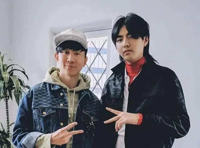 张云雷|吴亦凡，求求你穿件bra吧