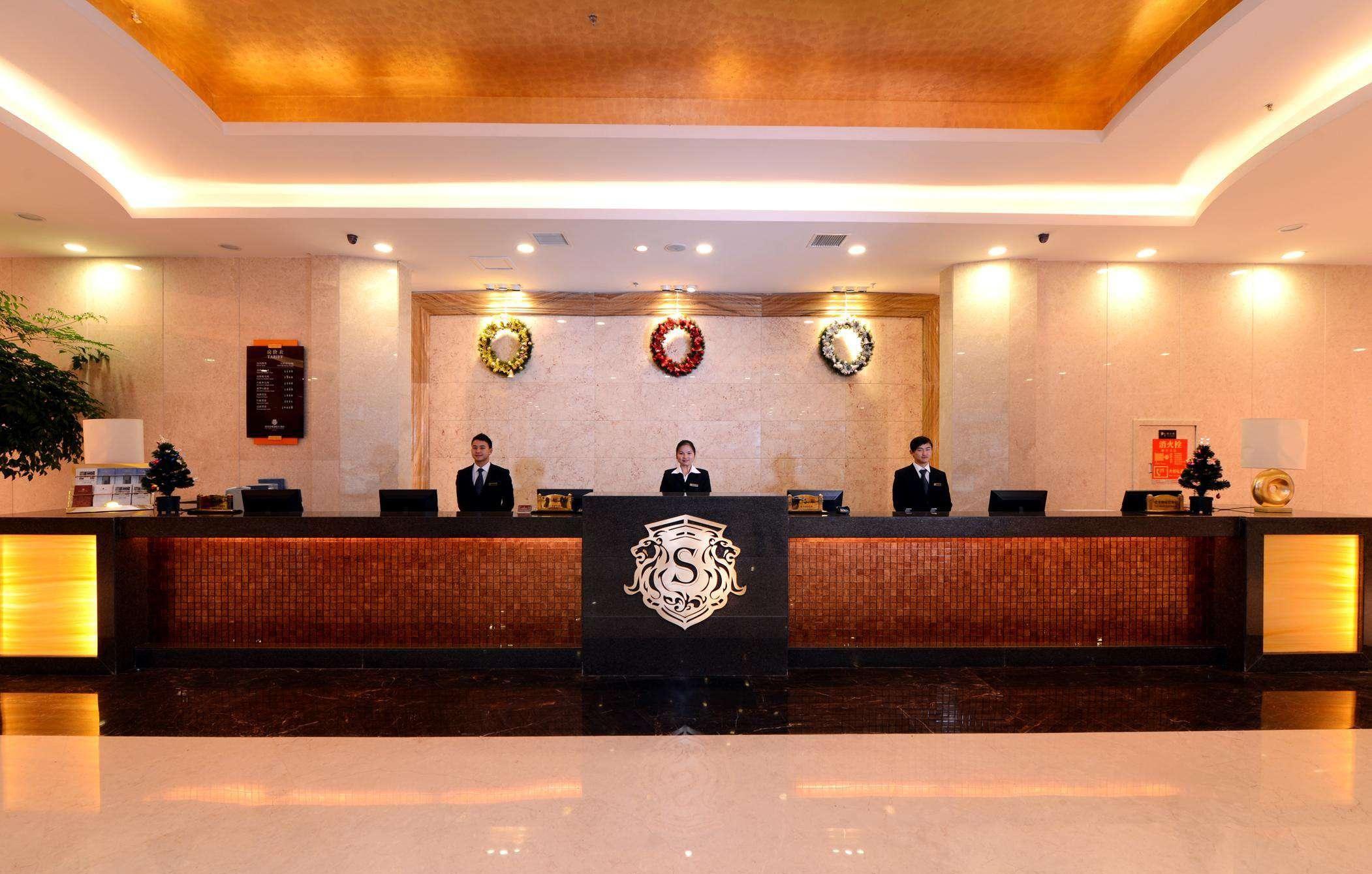 |很多酒店都没有查房了，不怕客人乱来？酒店前台小妹道出了实情