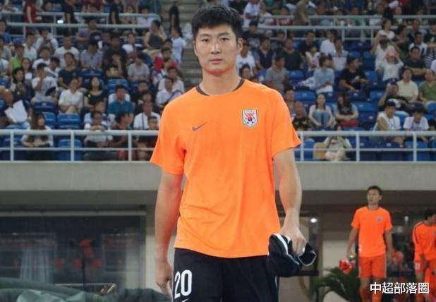 韩镕泽|中超再现二号门将取代一号！31岁国门尴尬，队友7场仅丢5球太稳了