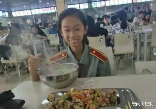 |张易文:9岁高考,13岁上大专,她如今的现状,揭开神童的遮羞布