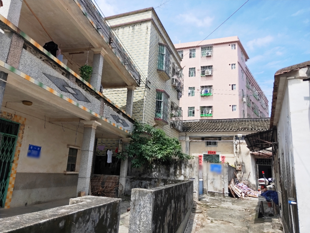 深圳鳌湖老村，房东：嫌房租贵有200块一个月的瓦房，你是否愿意住