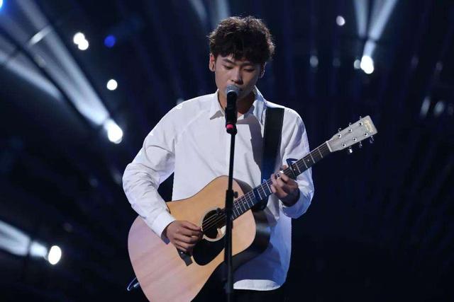 「肖战」华语男歌手热度榜，肖战未进前十，华晨宇第二，榜首无人能敌