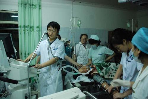 高血压|42岁男子高血脂猝死，医生直言：不想血管堵死，两种食物要忌口