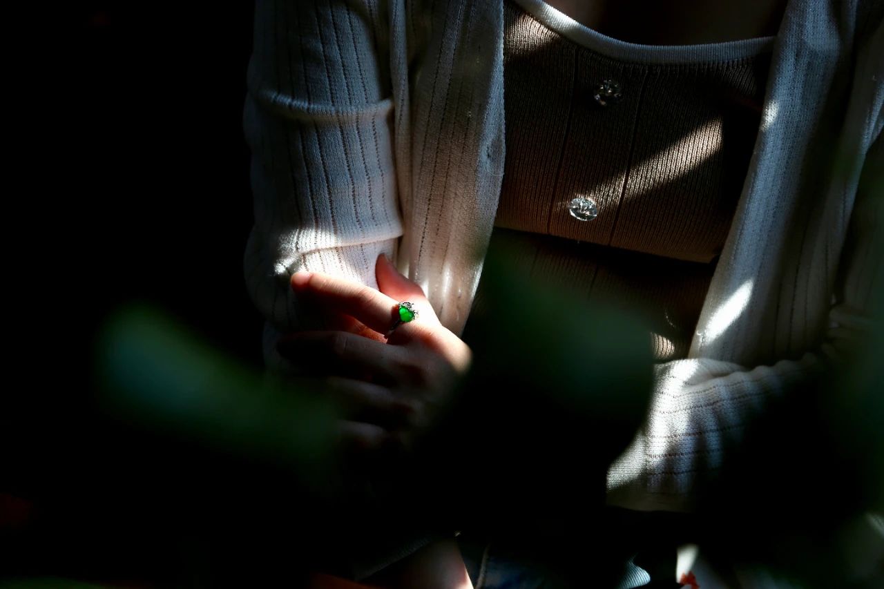 翡翠|花中有“四君子”，翡翠中有“四黑”，你分别知道是什么吗？