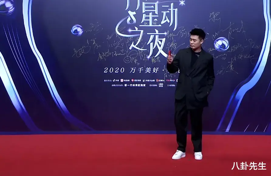 戚薇|星动夜超高清镜头暴露明星真容：宋茜圆润，戚薇脸僵，张萌妆感重