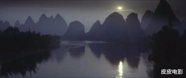 首映▲李连杰与黄秋燕因《少林小子》情定终身，离婚后黄秋燕曾住地下室